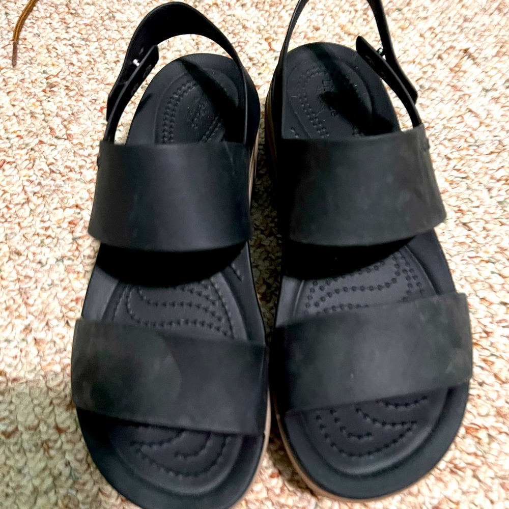 Croc sandal
